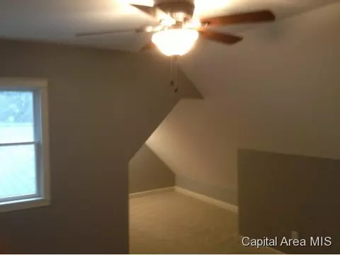 301 E Mohawk, Morrisonville, IL 62546 photo 14