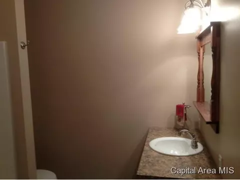 301 E Mohawk, Morrisonville, IL 62546 photo 8
