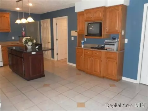 1608 Windycrest Dr, Springfield, IL 62704 photo 8