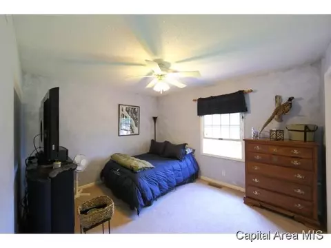 3713 Windshire Dr, Springfield, IL 62704 photo 9