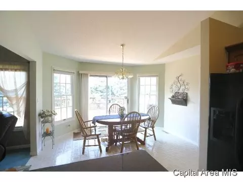 3713 Windshire Dr, Springfield, IL 62704 photo 7