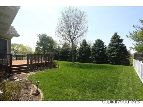 3713 Windshire Dr, Springfield, IL 62704 photo 2