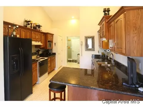 3713 Windshire Dr, Springfield, IL 62704 photo 5