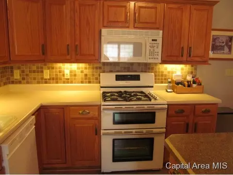 2804 Wordsworth, Springfield, IL 62711 photo 12