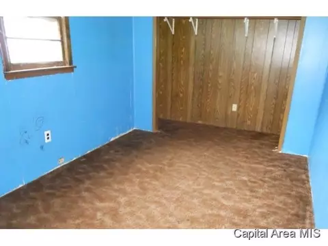2145 E Converse, Springfield, IL 62702 photo 3