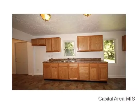 691 E Andrew Rd, Springfield, IL 62707 photo 5