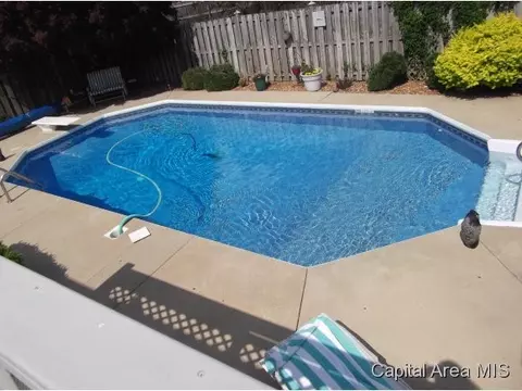 604 Silver Spg, Springfield, IL 62702 photo 8