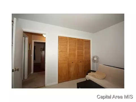 14 Andover, Springfield, IL 62704 photo 4