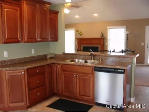 1921 Strawberry, Springfield, IL 62711 photo 7