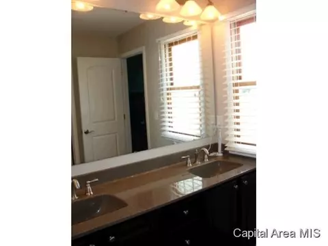 1921 Strawberry, Springfield, IL 62711 photo 9