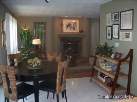 2713 Timber Pointe, Springfield, IL 62702 photo 17