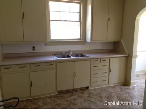2208 Holmes Ave, Springfield, IL 62704 photo 4