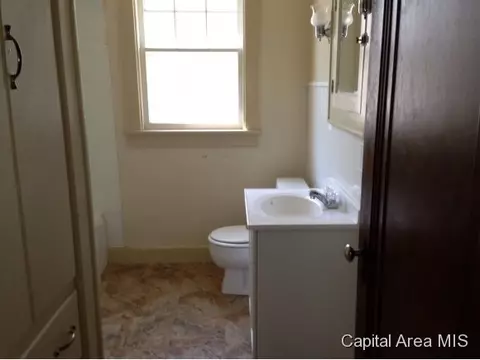 2208 Holmes Ave, Springfield, IL 62704 photo 7