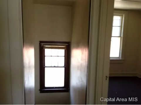 2208 Holmes Ave, Springfield, IL 62704 photo 9