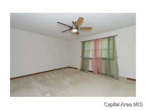 1803 Reading Rd, Springfield, IL 62703 photo 8