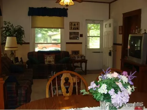 316 E Main St, Thayer, IL 62689 photo 6