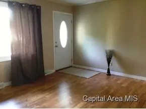 2073 Scarbrough, Springfield, IL 62702 photo 2