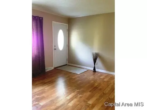2073 Scarbrough, Springfield, IL 62702 photo 5