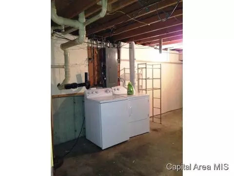 2073 Scarbrough, Springfield, IL 62702 photo 16