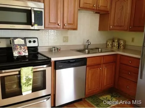 2073 Scarbrough, Springfield, IL 62702 photo 8