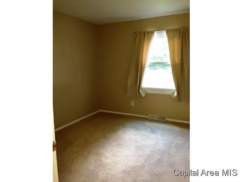 2073 Scarbrough, Springfield, IL 62702 photo 13