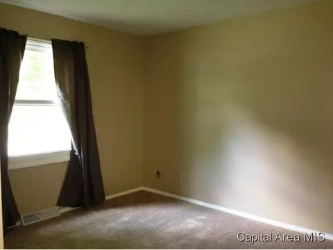 2073 Scarbrough, Springfield, IL 62702 photo 12