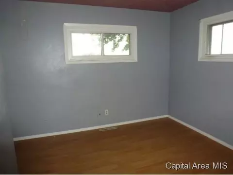 309 E Jackson, Auburn, IL 62615 photo 12