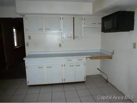 309 E Jackson, Auburn, IL 62615 photo 5