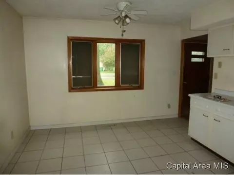 309 E Jackson, Auburn, IL 62615 photo 6