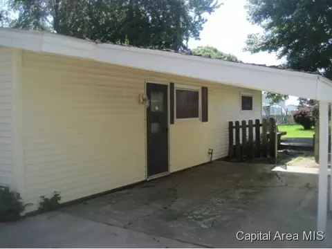 309 E Jackson, Auburn, IL 62615 photo 16