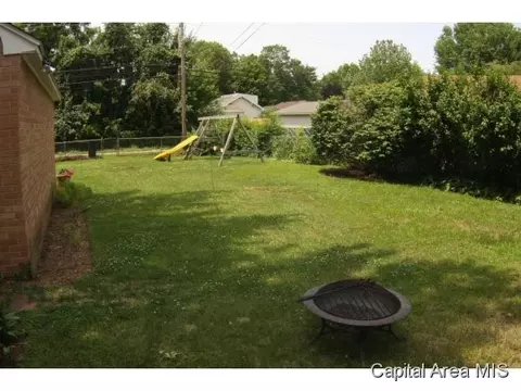 2121 Whittier Ave, Springfield, IL 62704 photo 6