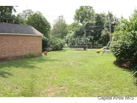 2121 Whittier Ave, Springfield, IL 62704 photo 5