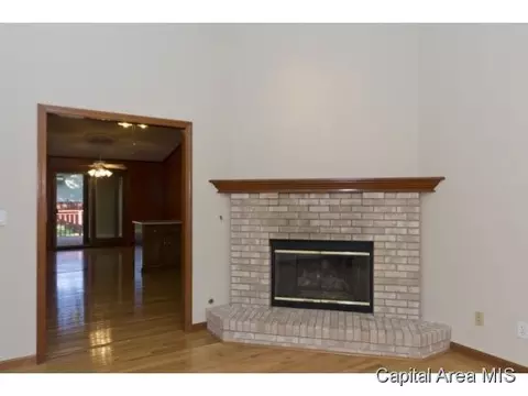 2211 Pond Mill Ct, Springfield, IL 62704 photo 5
