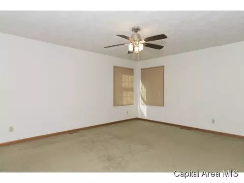 2211 Pond Mill Ct, Springfield, IL 62704 photo 10