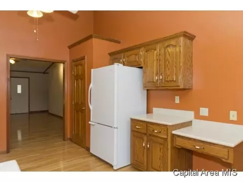 2211 Pond Mill Ct, Springfield, IL 62704 photo 8