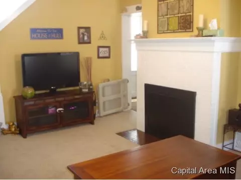 1421 S Spring St, Springfield, IL 62704 photo 4