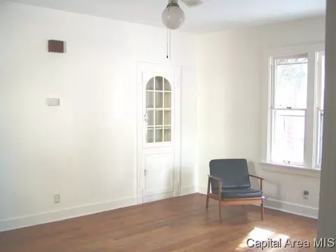 827 S 5th, Springfield, IL 62703 photo 3