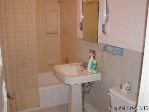827 S 5th, Springfield, IL 62703 photo 7