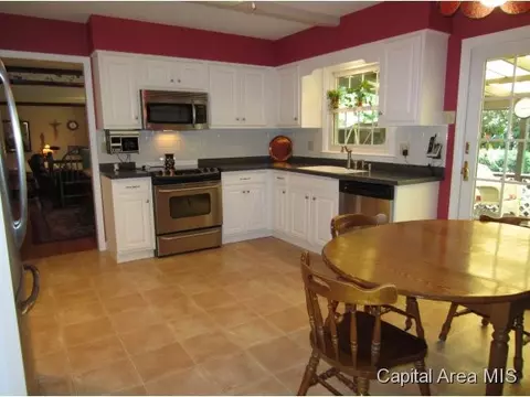 21 Belhaven, Springfield, IL 62704 photo 3