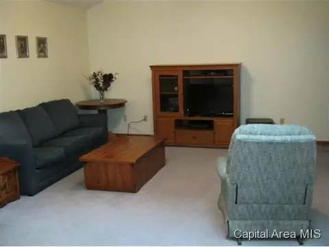 6315 Brent Dr, Springfield, IL 62712 photo 3