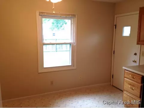 2047 Scarbrough Rd, Springfield, IL 62702 photo 15