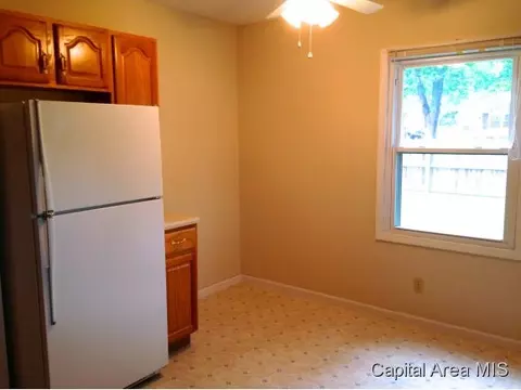2047 Scarbrough Rd, Springfield, IL 62702 photo 14