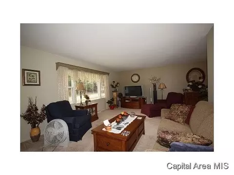 63 Radcliff, Springfield, IL 62703 photo 2
