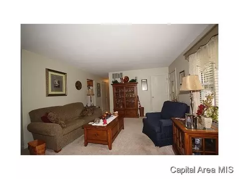63 Radcliff, Springfield, IL 62703 photo 3