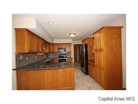 500 Appomattox Dr, Springfield, IL 62711 photo 8