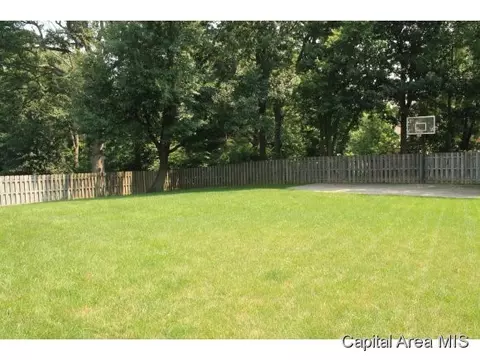 500 Appomattox Dr, Springfield, IL 62711 photo 3