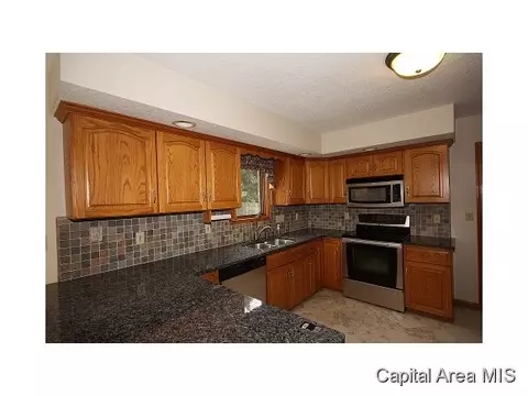 500 Appomattox Dr, Springfield, IL 62711 photo 6