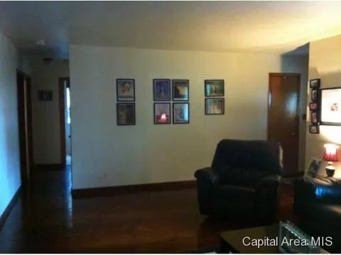 709 N Osburn Ave, Springfield, IL 62702 photo 5