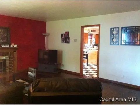 709 N Osburn Ave, Springfield, IL 62702 photo 3