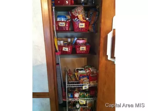 709 N Osburn Ave, Springfield, IL 62702 photo 8